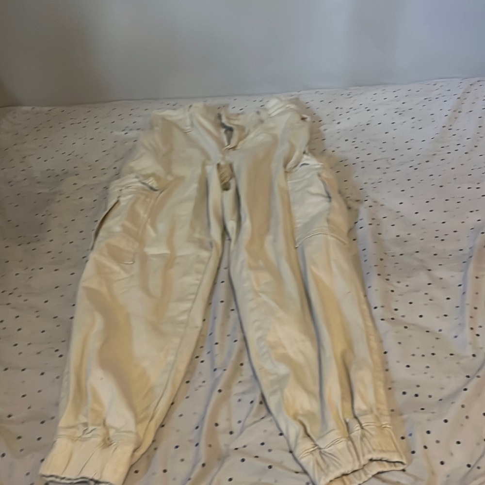 Cream color cargo pants size Small